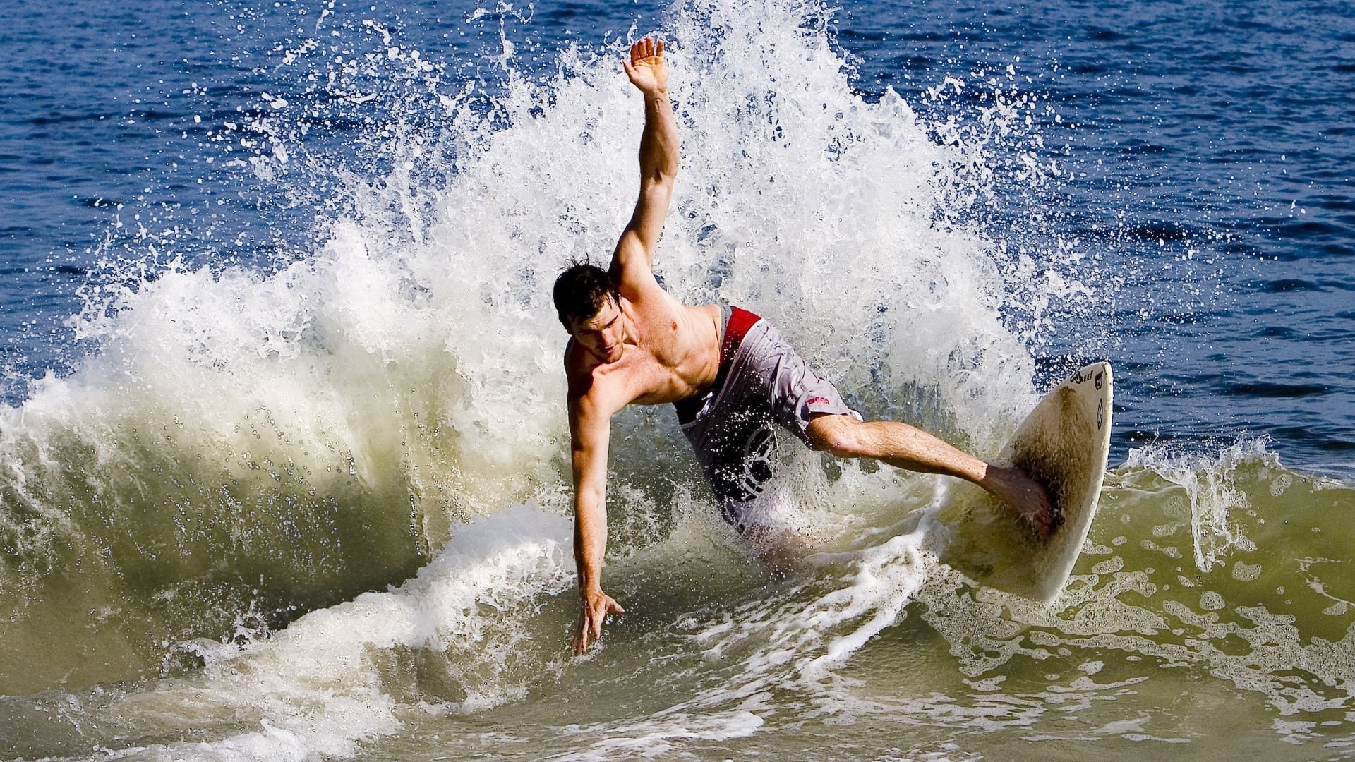 九游平台官网-全国青少年篮球训练营开启新一轮招生，打造未来之星，青少年篮球培训中心