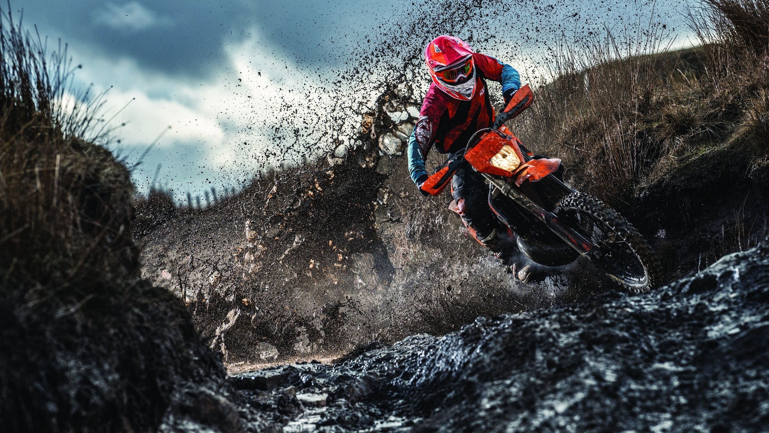 运动员训练现场：揭秘他们的日常习惯，运动员日常训练视频